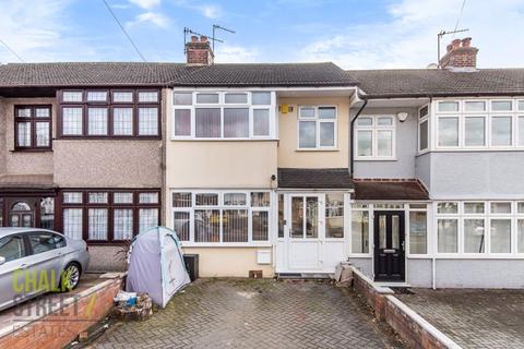 38 Macdonald Avenue, Hornchurch, RM11 2NE