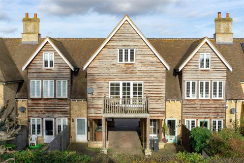 18 Black Barn Close, Lower Somersham, Ipswich, IP8 4PX