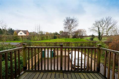 18 Black Barn Close, Lower Somersham, Ipswich, IP8 4PX