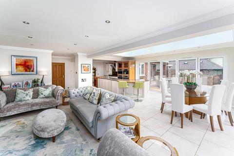 63 First Avenue, Worthing, BN14 9NP