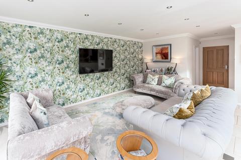 63 First Avenue, Worthing, BN14 9NP