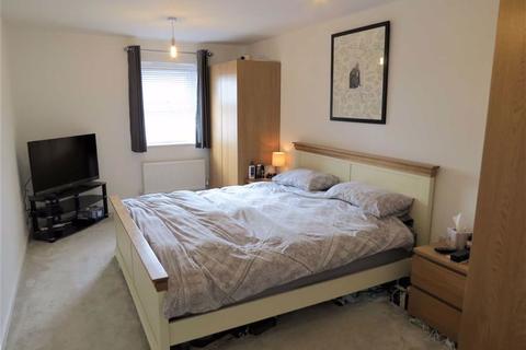 1 Course Meadow, Purton, Swindon, SN5 4GL