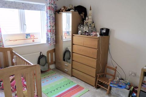 1 Course Meadow, Purton, Swindon, SN5 4GL