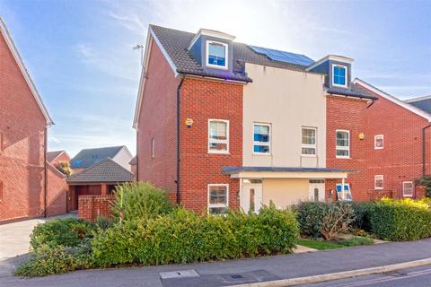 7 Cambrian Way, Worthing, BN13 1FE