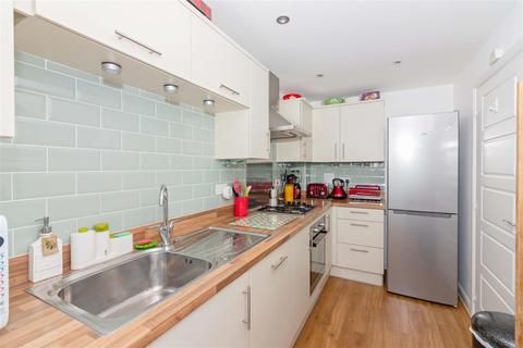 7 Cambrian Way, Worthing, BN13 1FE