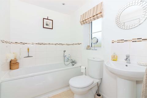 7 Cambrian Way, Worthing, BN13 1FE