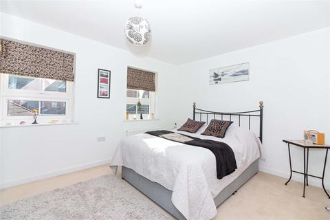 7 Cambrian Way, Worthing, BN13 1FE