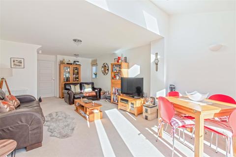 7 Cambrian Way, Worthing, BN13 1FE