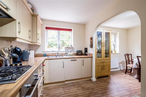 19 Imperial Close, Bailiff Bridge, Brighouse, HD6 4DF