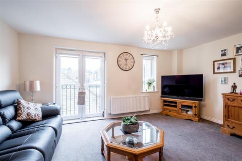 19 Imperial Close, Bailiff Bridge, Brighouse, HD6 4DF
