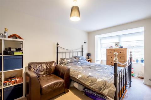 19 Imperial Close, Bailiff Bridge, Brighouse, HD6 4DF