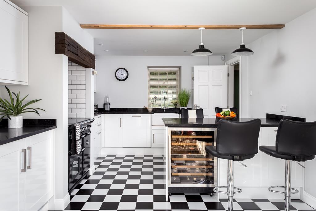 Dining kitchen