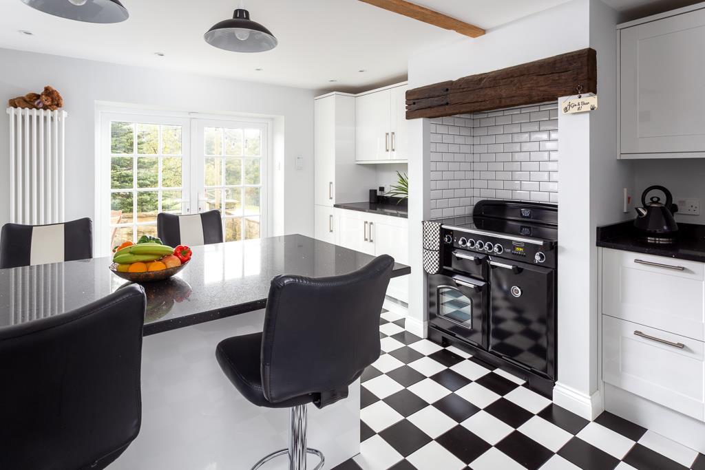 Dining kitchen