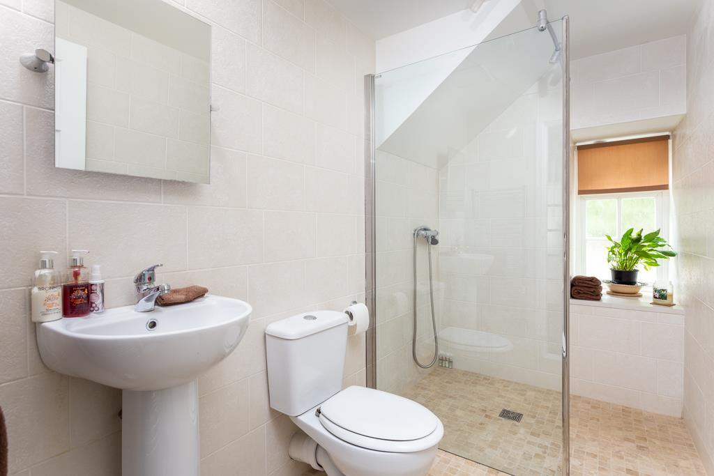 Guest wc/shower room