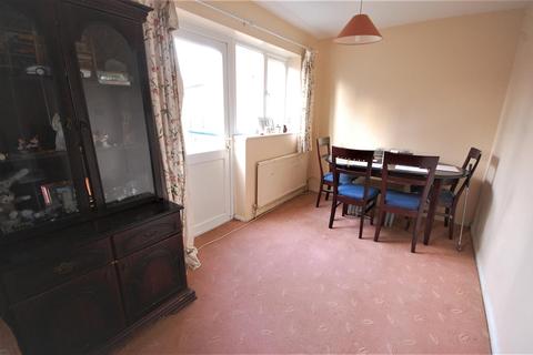 5 Booths Close, Welham Green, Hatfield, AL9 7NW