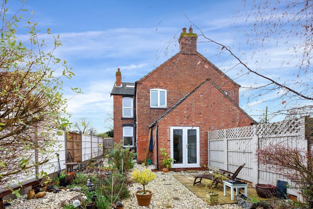Nottingham Road, Bingham, Nottingham 3 bed semidetached house £299,995