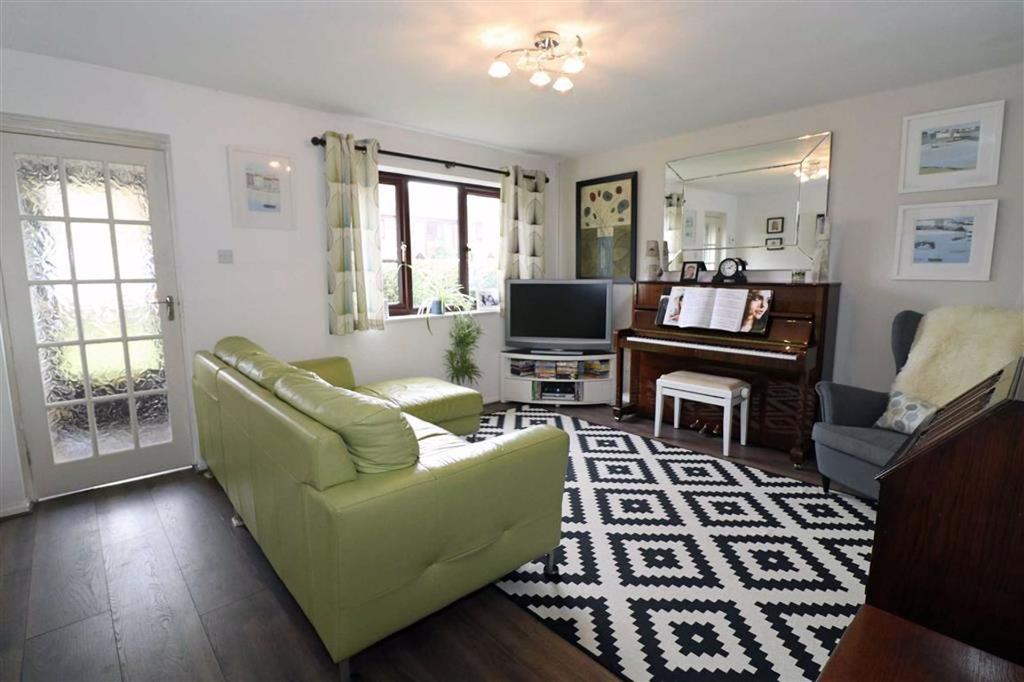 Mill Close, Norton Lindsey, Warwick... 3 bed end of terrace house £
