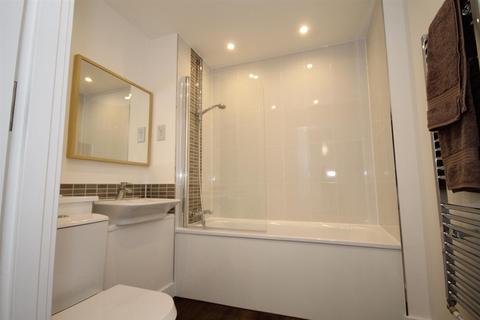 26 Baywillow Avenue, Carshalton, SM5 2AX