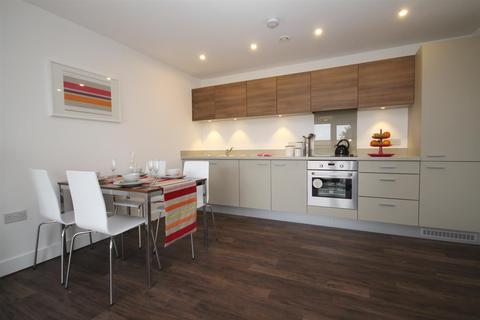 26 Baywillow Avenue, Carshalton, SM5 2AX