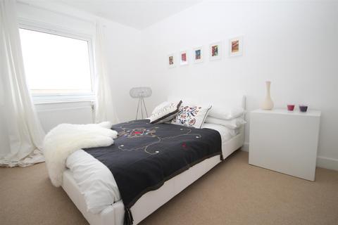 26 Baywillow Avenue, Carshalton, SM5 2AX