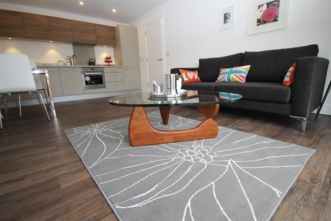 26 Baywillow Avenue, Carshalton, SM5 2AX