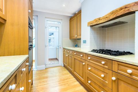 24 Ford Valley, Dartmouth, TQ6 9ED