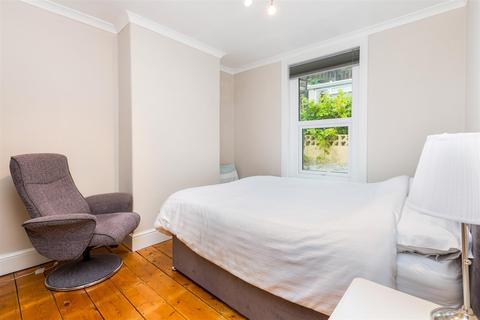 24 Ford Valley, Dartmouth, TQ6 9ED