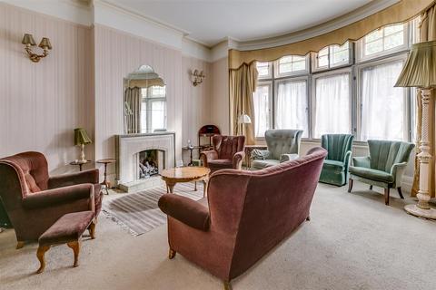 44 Fitzjames Avenue, London, W14 0RR
