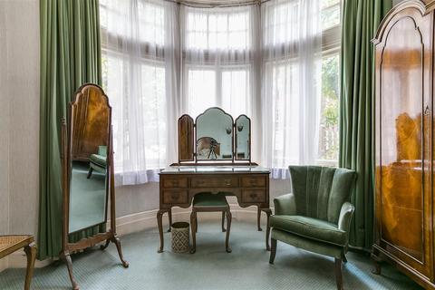 44 Fitzjames Avenue, London, W14 0RR