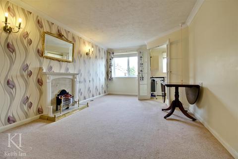 2 bedroom retirement property for sale - Acorn Court, Waltham Cross
