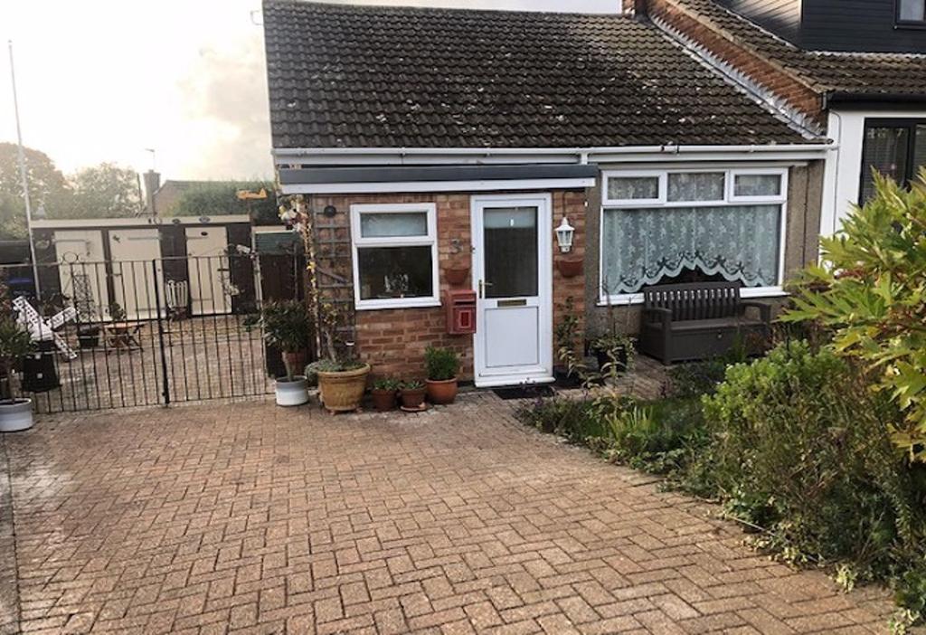 Ledaig Way, Spinney Hill, Northampton, NN3 2 bed bungalow £205,000
