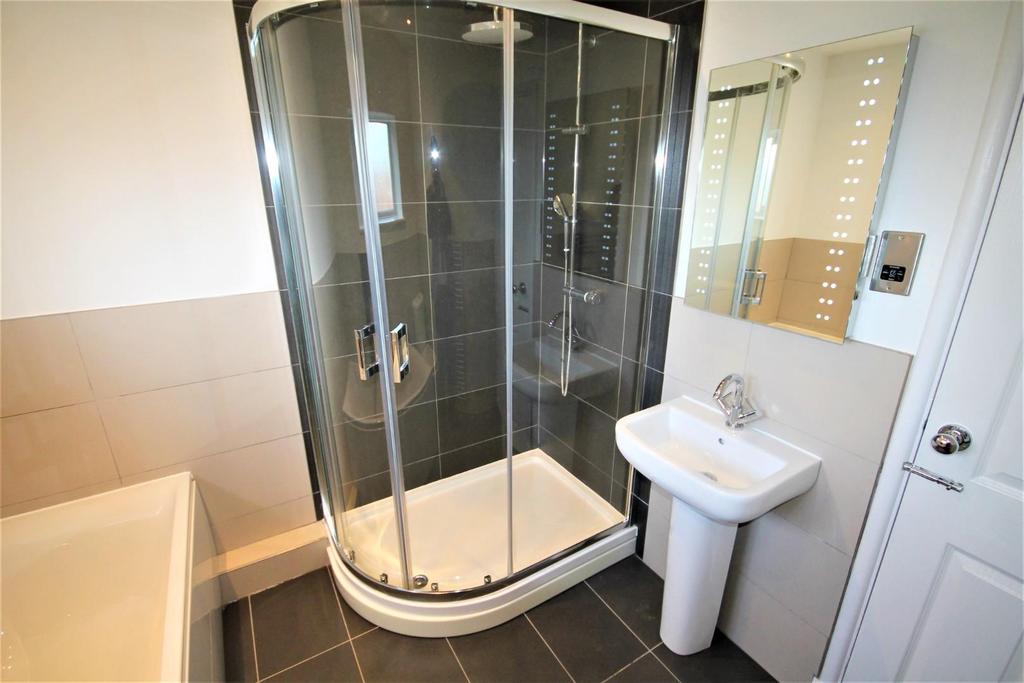 Bathroom..JPG