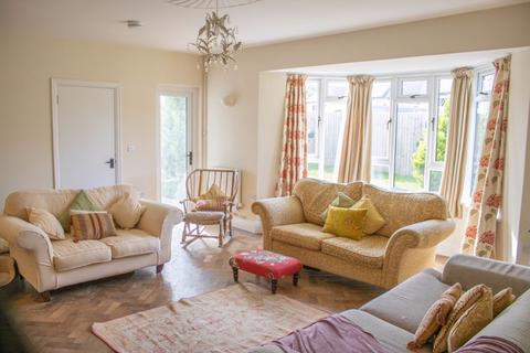 Shireways Cannards Grave Road, Shepton Mallet, BA4 4LX
