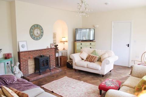 Shireways Cannards Grave Road, Shepton Mallet, BA4 4LX