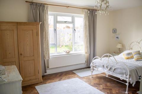 Shireways Cannards Grave Road, Shepton Mallet, BA4 4LX