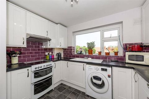 19 The Orchard, Epsom, KT17 1NN