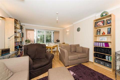 19 The Orchard, Epsom, KT17 1NN