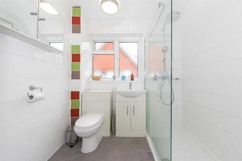 29 Downs Road, Epsom, KT18 5JF