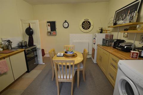 44 Station Road, Burry Port, SA16 0LP