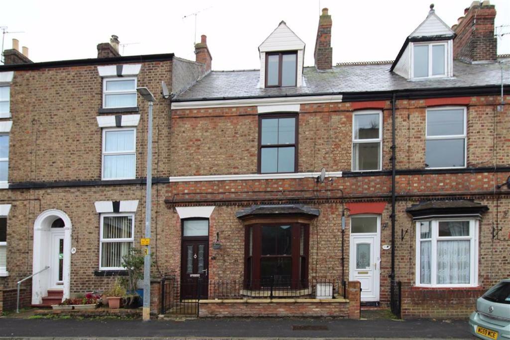 Eastgate North, Driffield, East Yorkshire 3 bed terraced house £139,950