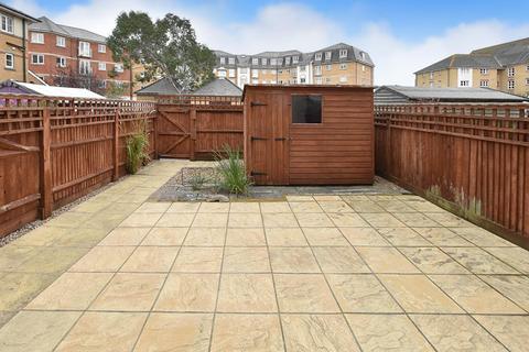 10 Eugene Way, Eastbourne, BN23 5BH