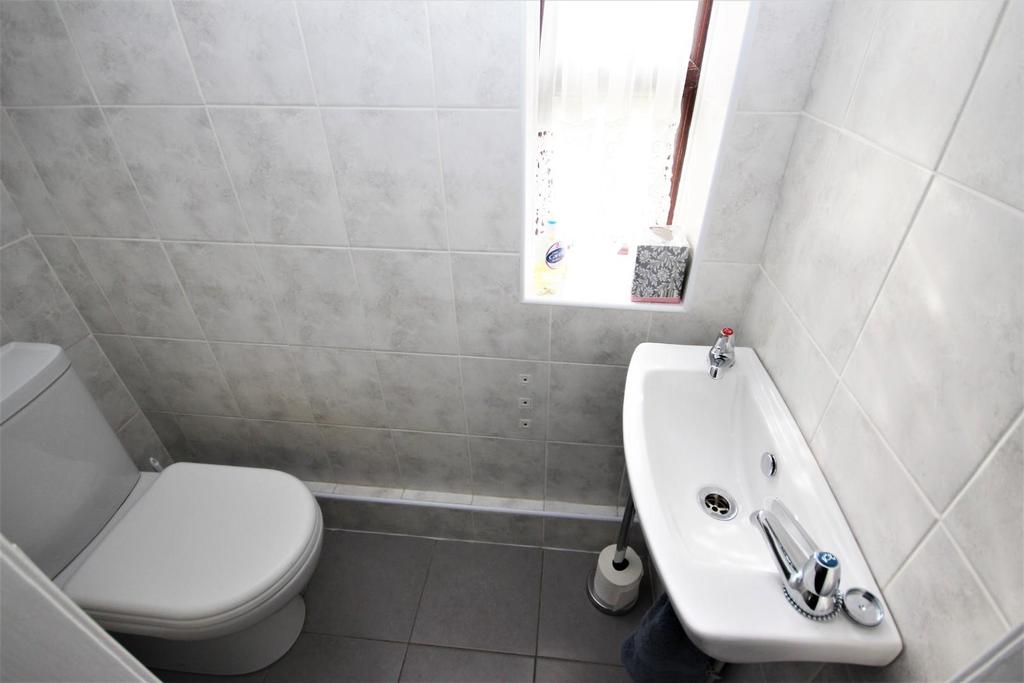 Cloakroom/WC