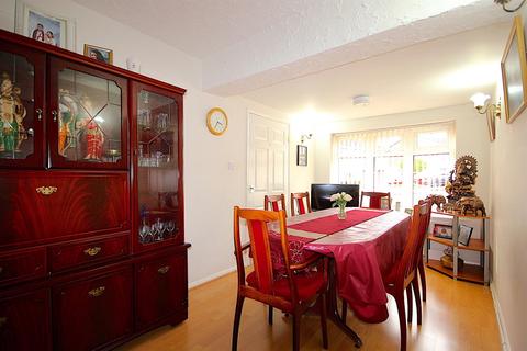 10 Beeby Close, Syston, Leicester, LE7 2BU