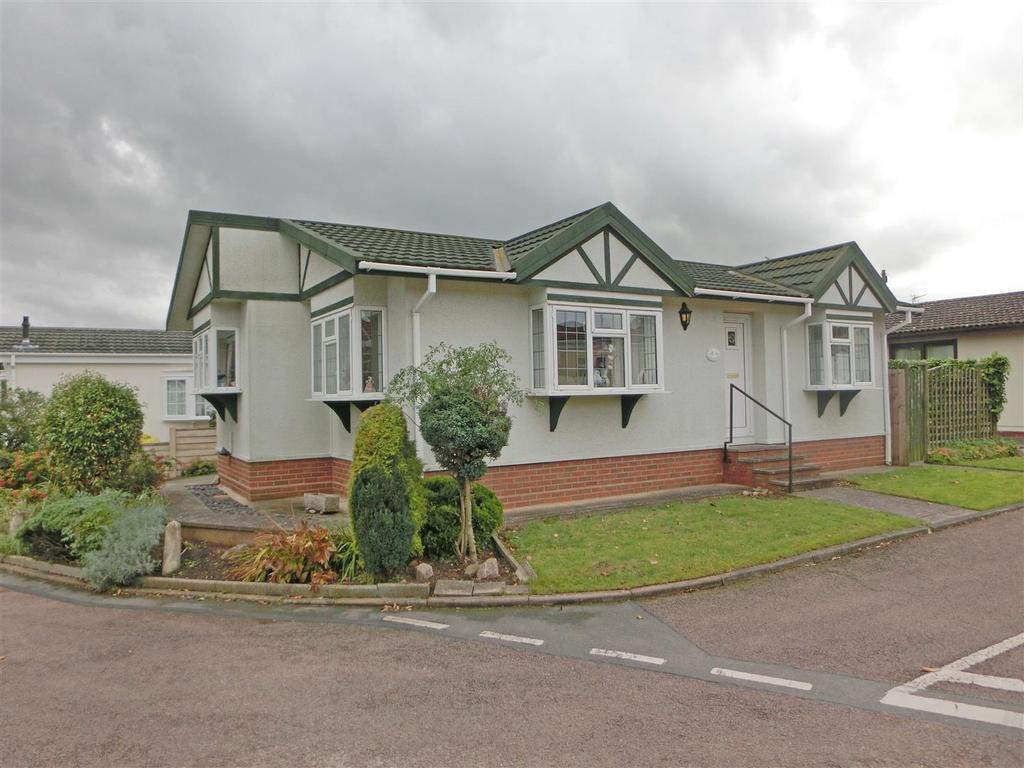 Chapel Lane, St Mary's Park, Wythall 2 bed park home £175,000