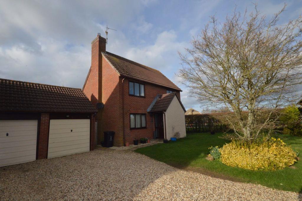Yew Tree Gardens, South Marston, Swindon 3 bed house £1,200 pcm (£277 pw)