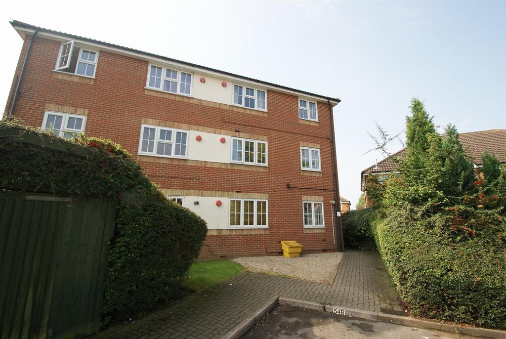 Dudley Close, Chafford Hundred, Grays 1 bed apartment £795 pcm (£183 pw)