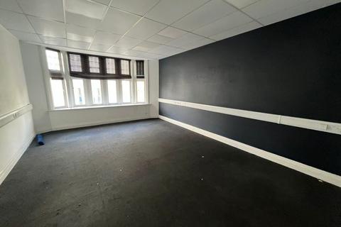 Office to rent, 2nd Floor front, 17 St. Sepulchre Gate, Town Centre, Doncaster