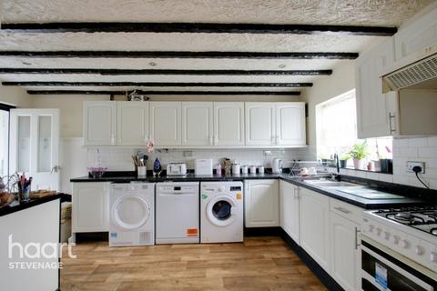 50 Upper Sean, Stevenage, SG2 9XW