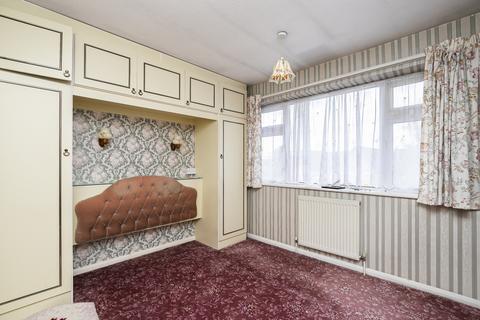 86 Pancroft, Abridge, Romford, RM4 1DA