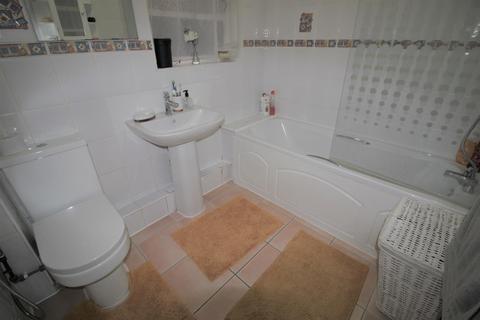1 bedroom flat to rent, Bourne Court Bourne Avenue, Bournemouth, BH2 6DT